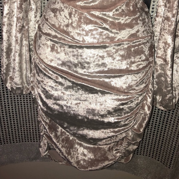 (NWT) #Express Crushed Velvet Cold Shoulder Dress - Picture 5 of 8